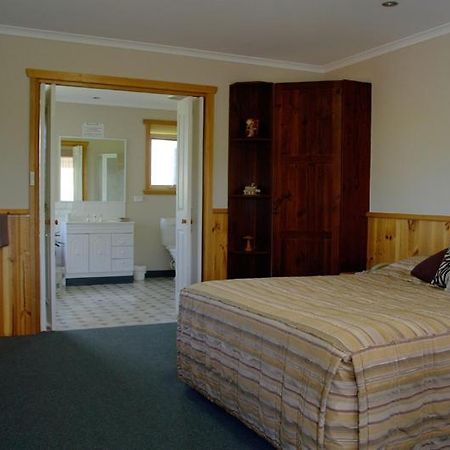 Kentish Hills Retreat Motel Sheffield Exterior photo